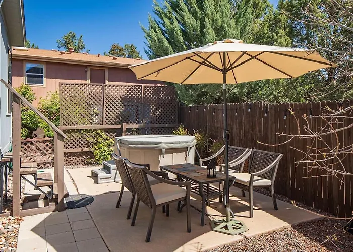 Holiday home Red Rock Getaway With Jacuzzi In West For Family Sedona