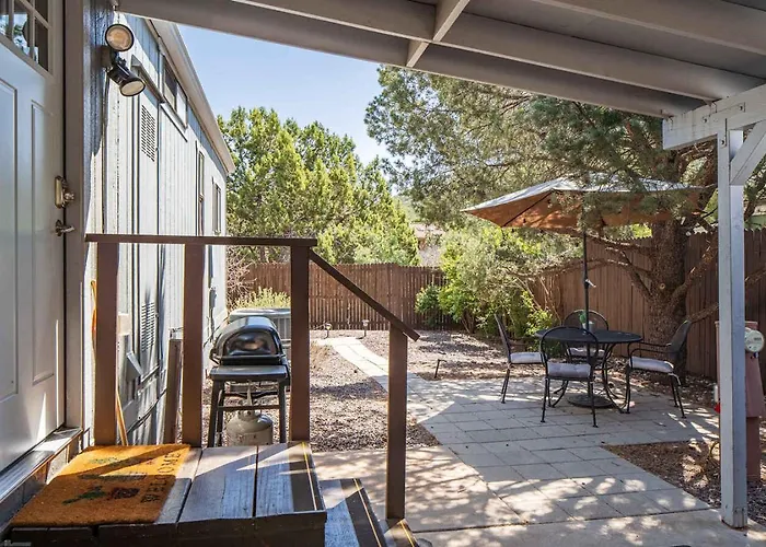Red Rock Getaway With Jacuzzi In West For Family