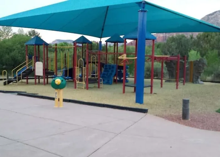 Holiday home Red Rock Getaway With Jacuzzi In West For Family Sedona